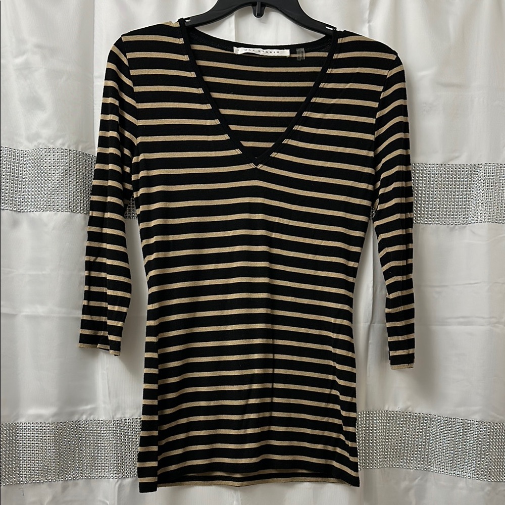 Max Studio Black and Tan Fitted 3/4 Sleeve Blouse